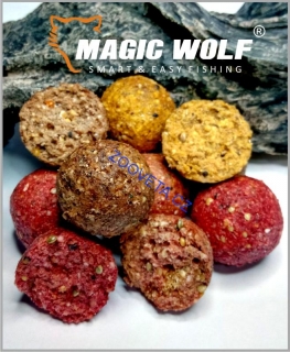 Magic Wolf 20mm ZAKRMOVACÍ BOILIES 5 kg -  BLACK (játra a mrtvá ryba)